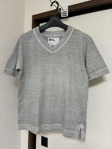 MHL. 그레이 V넥 반팔T셔츠