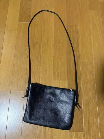 일비종떼 블랙 가죽 사코슈 지퍼