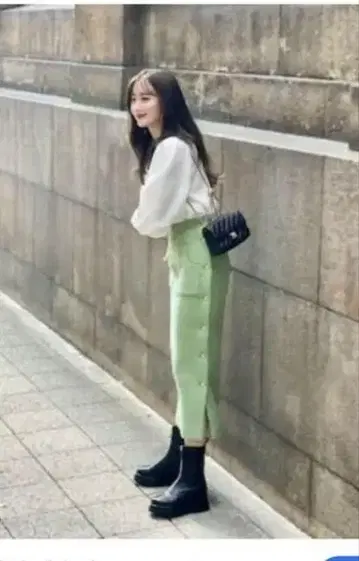 HYEON 사이드 버튼 샤기 스커트