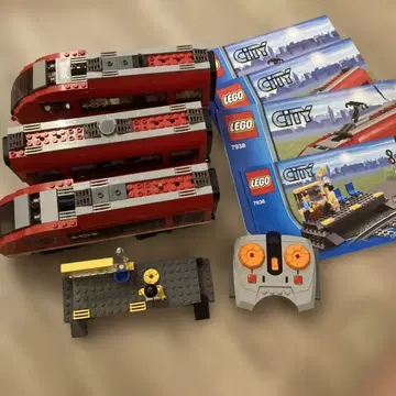 LEGO City 7938 기차 세트 3량과 역