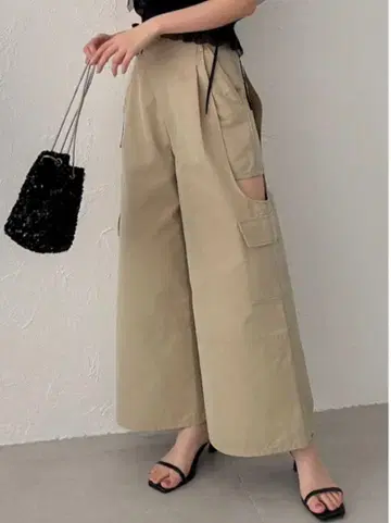 dazzlin 사이드 오픈 카고 와이드 팬츠