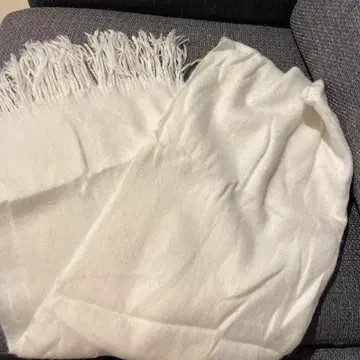 화이트 프린지 머플러 스톨 약 60cm x 300cm