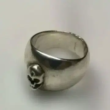 스컬 모티브 실버 925 핑키링 루비 포함