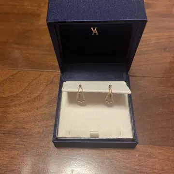 Vendome Aoyama 후프형 귀걸이