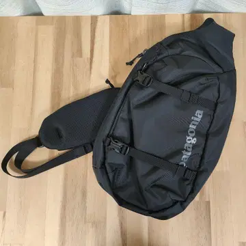 파타고니아 아톰 슬링 8L 블랙 48262 2025년