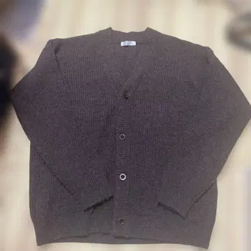 브라운 V넥 가디건