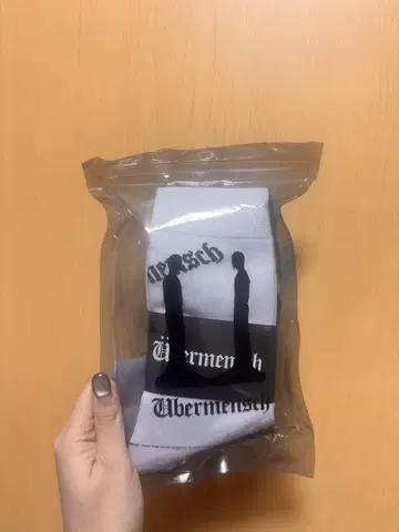 새상품 GD G-Dragon 전시회 한정판 삭스 세트 파랑 블랙 화이트