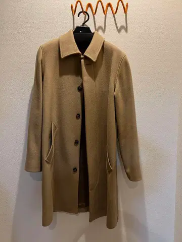 A.P.C. 베이지 체스터 코트