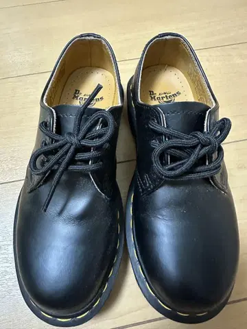 [ 새상품급 ] 닥터마틴/3홀/23cm