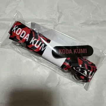 코다 쿠미 미개봉 새상품 NECK STRAP(LOGO)