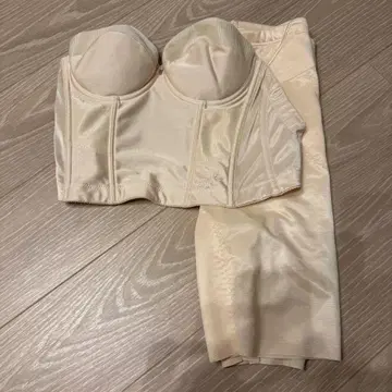 포시스앤컴퍼니 뷔스티에&거들