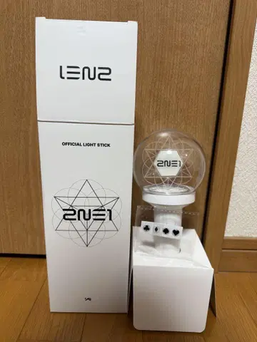 2NE1 공식 응원봉 LENZ 화이트