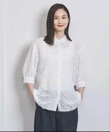 새상품 UNITED ARROWS 컷 자카드 5SL 블라우스