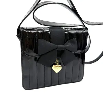 새상품급 MOSCHINO 모스키노 숄더백 페이턴트 에나멜