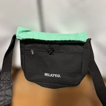 MILKFED. 숄더백 블랙/그린