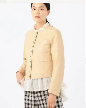 투모로우랜드 컬렉션 라이트 세미 베지터블 가죽 노카라 자켓