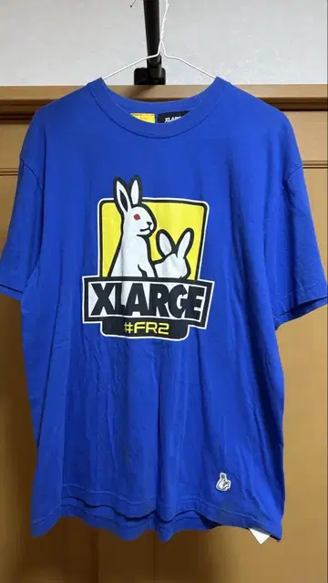 XLARGE 토끼 그래픽 티셔츠 M 사이즈