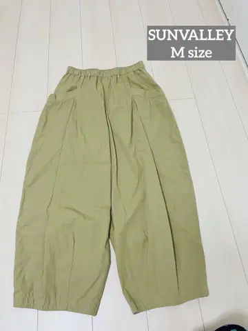 [ SUNVALLEY ] 밑단 다트 팬츠 SK4013258 CG3