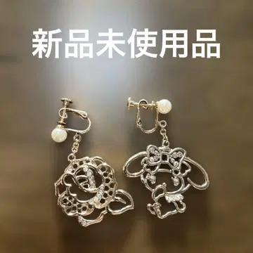 마이멜로디 x ANNA SUI 장미 귀찌