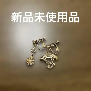 마이멜로디 x ANNA SUI 귀찌