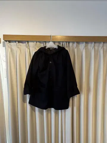 A.P.C. 후드 부착 네이비 코트