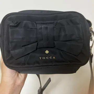 TOCCA 블랙 숄더백 리본 포함
