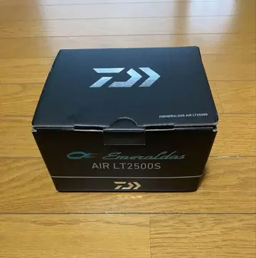 미사용 다이와 25 에메랄다스 AIR LT2500S