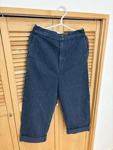 BEAMS BOY 스트라이프 캐주얼 팬츠 네이비