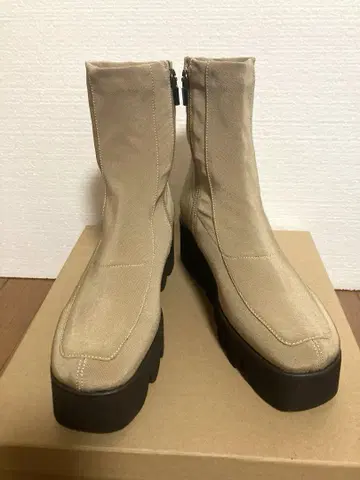 새상품 누벨 보 릴랙스 웹 밑창 통굽 스트레치 부츠 23.5cm