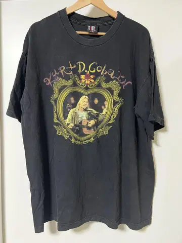 NIRVANA KURT COBAIN SUN IS GONE XL