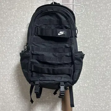 나이키 블랙 백팩 중형