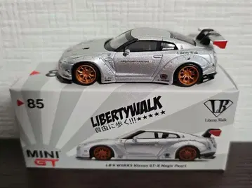 LIBERTYWALK LB WORKS Nissan GT-R R35
