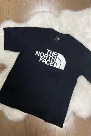 THE NORTH FACE 블랙 티셔츠 NT32354
