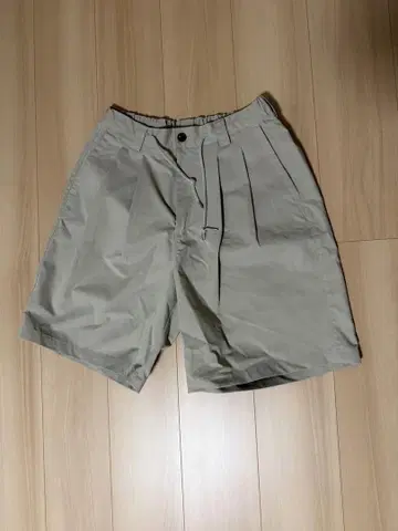 RUUBON 베이지 숏팬츠