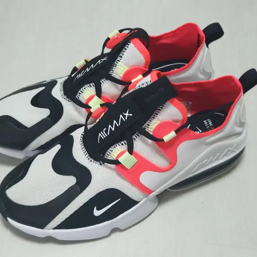 womens nike air max 260