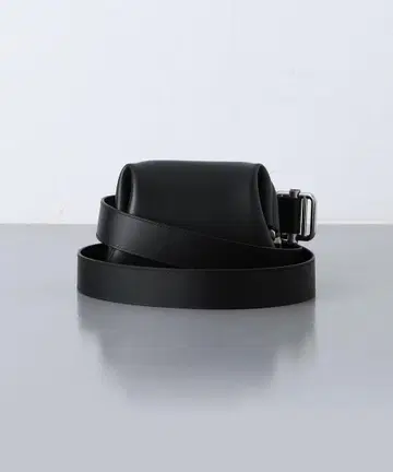 상자 택 포함 OSOI 블랙 숄더백 MINI BROT 가마구치