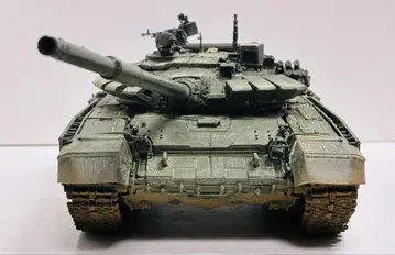 몽모델 1/35 T-72B3M 완성품 탱크 모형 프라모델 러시아