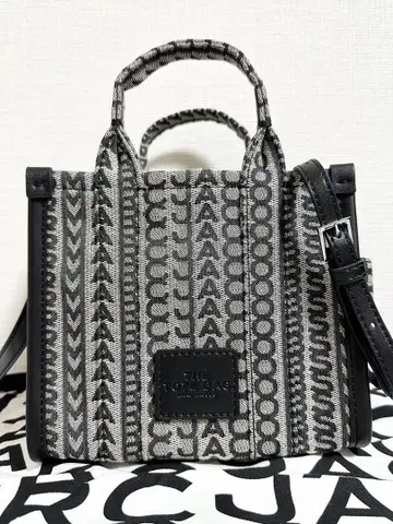 새상품 마크제이콥스 더 모노그램 자카드 마이크로 토트백