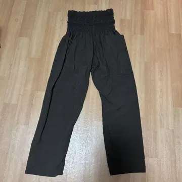 열두 개의 잡화점 몽페 바지 밤