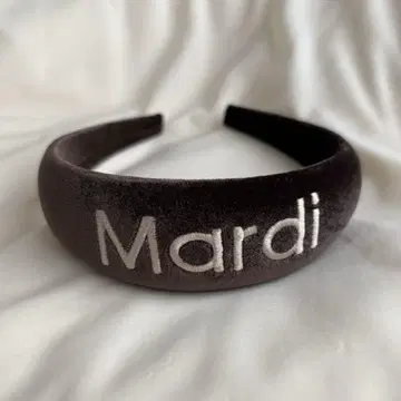 [ 한정품 ] 마르디메크르디 Mardi 자수 브라운 헤어밴드 머리띠