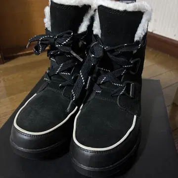 SOREL 블랙 어그 부츠