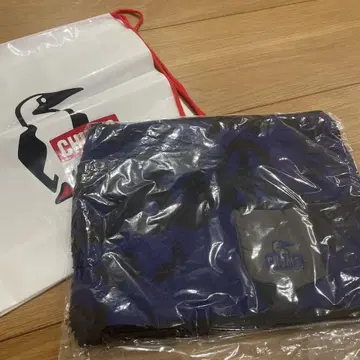 CHUMS 네이비 머플러