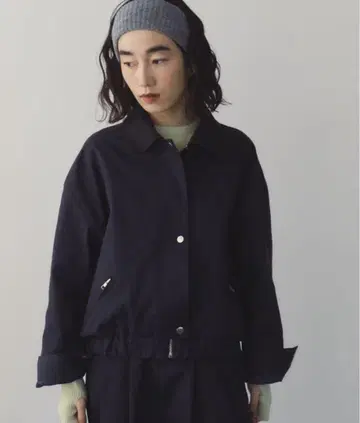볼륨 슬리브 워크 자켓