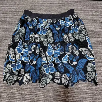 Anna Sui 나비 자수 미니 스커트 P 사이즈