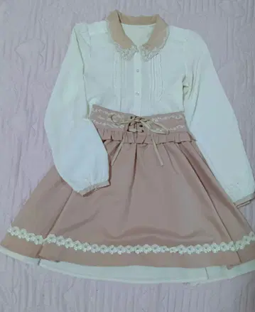 Amavel 레이스 카라 부착 블라우스 스커트