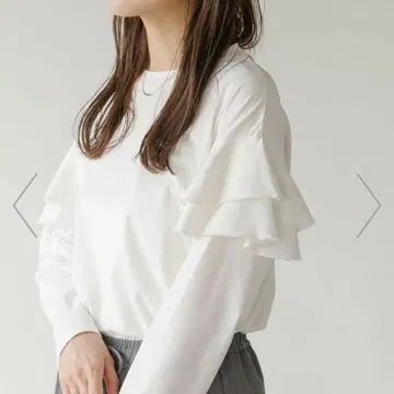 택 포함 미사용 새상품 숄더 프릴 풀오버