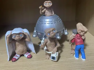 E.T. 피규어 4종 세트