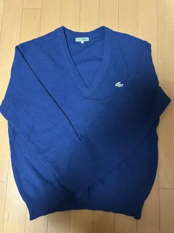 CHEMISE Lacoste 네이비 V넥 스웨터 70s 프랑스제