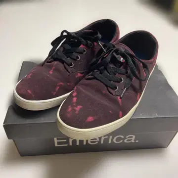 Emerica 다크 레드 스니커즈