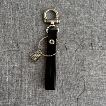 HenderScheme 핸더 스킴 가죽 키체인 키링